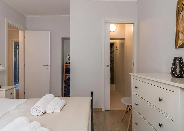 Delle Rose - * Менаджо